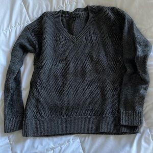 Banana Republic grey v neck sweater